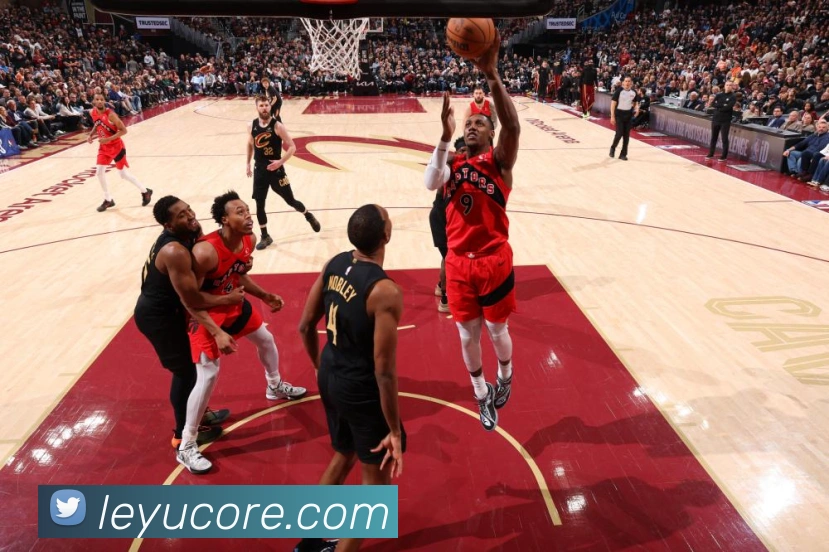 霍洛威重返格斗生涯高光与竞技价值解析